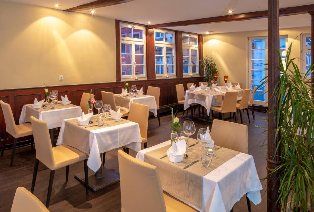 Hotel Zum Lowen Лар Екстер'єр фото