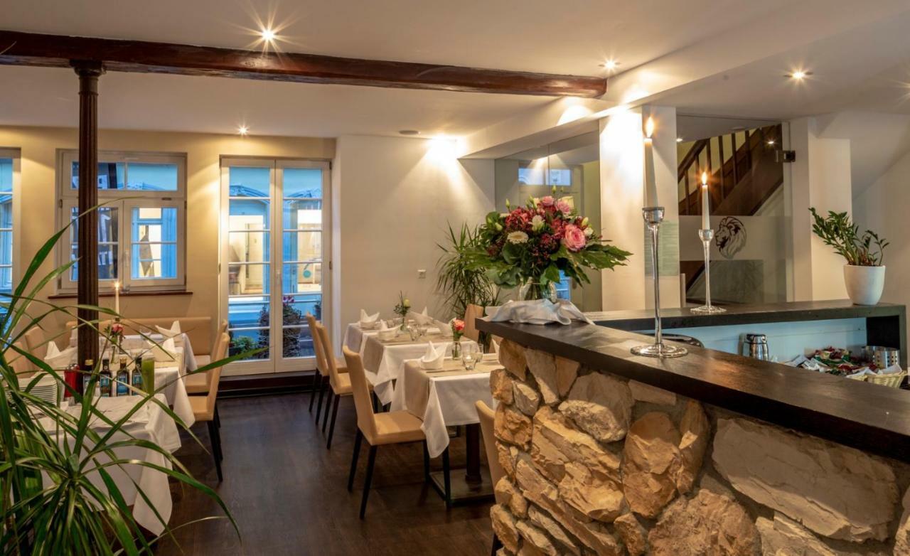 Hotel Zum Lowen Лар Екстер'єр фото